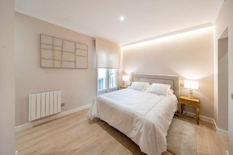 Apartment for sale Madrid, Spain 2 bedrooms, 113 sq.m. No. 129421 - photo 14