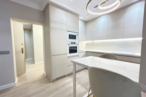 Apartment for sale Madrid, Spain 2 bedrooms, 113 sq.m. No. 129421 - photo 13