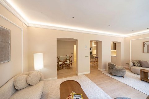 Apartment for sale Madrid, Spain 2 bedrooms, 113 sq.m. No. 129421 - photo 5