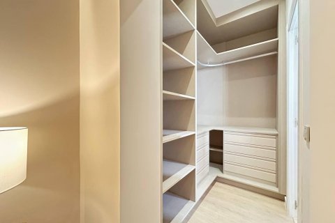 Apartment for sale Madrid, Spain 2 bedrooms, 113 sq.m. No. 129421 - photo 18