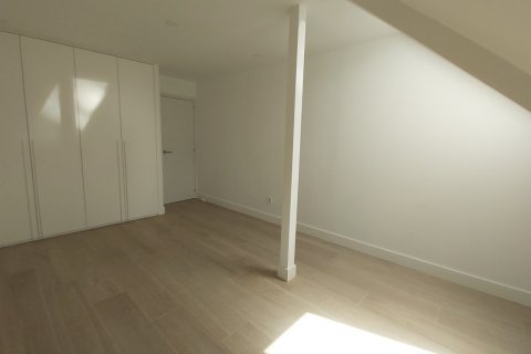 Townhouse for rent Alcobendas, Madrid, Spain 5 bedrooms, 250 sq.m. No. 129425 - photo 22