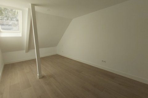 Townhouse for rent Alcobendas, Madrid, Spain 5 bedrooms, 250 sq.m. No. 129425 - photo 15