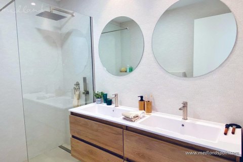 Apartment for sale Pilar de la Horadada, Alicante, Spain 3 bedrooms, 87 sq.m. No. 129517 - photo 10