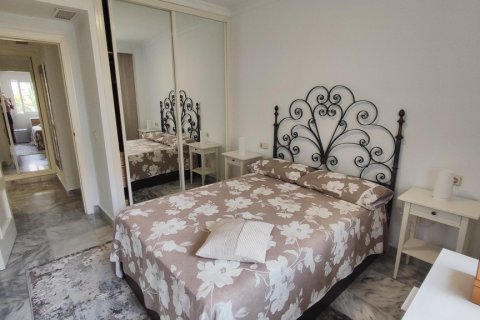 Dzīvoklis īrēšanai Nueva Andalucia, Malaga, Spānijā 1 istaba, 72 m2 Nr. 129520 - attēls 2
