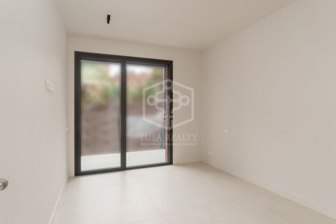 Apartment for sale Barcelona, Spain 4 bedrooms, 175 sq.m. No. 128023 - photo 14