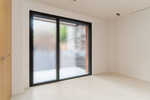 Apartment for sale Barcelona, Spain 4 bedrooms, 175 sq.m. No. 128023 - photo 16