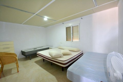 Villa till salu Guardamar del Segura, Alicante, Spanien 4 sovrum, 311 kvm. Nr. 125093 - foto 13