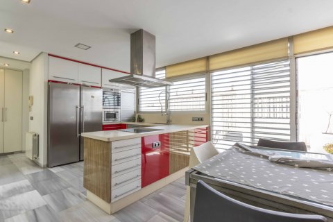 Villa zum Verkauf Massamagrell, Valencia, Spanien 4 Schlafzimmer, 280 m2 Nr. 132772 - Foto 2