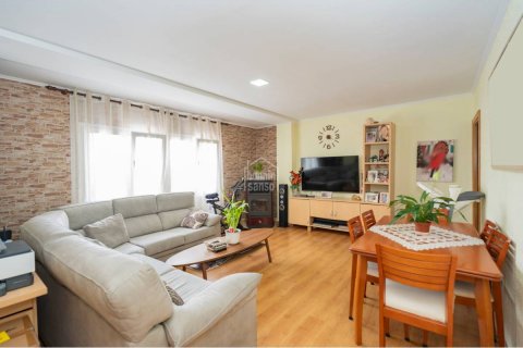 Apartment for sale Mahon, Menorca, Spain 4 bedrooms, 109 sq.m. No. 127938 - photo 1