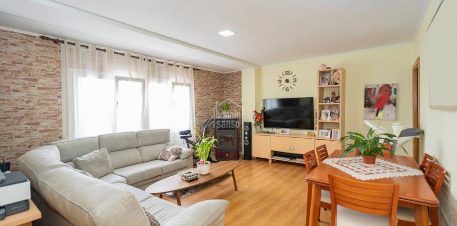 Apartment Mahon, Menorca, Spain 4 bedrooms, 109 sq.m. No. 127938
