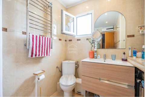 Apartment for sale Mahon, Menorca, Spain 4 bedrooms, 109 sq.m. No. 127938 - photo 8