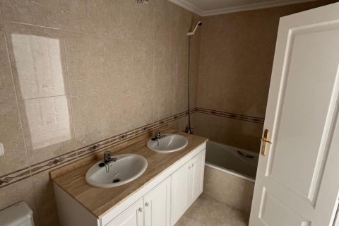 Продажа квартиры Ориуэла, Аликанте, Испания 2 спальни, 112м2 №127786 - фото 2