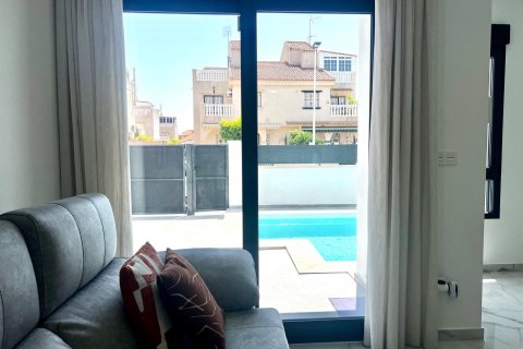 Villa zum Verkauf Torrevieja, Alicante, Spanien 3 Schlafzimmer, 106 m2 Nr. 125772 - Foto 9