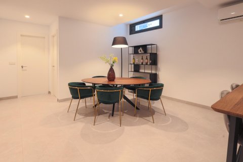 Huvila myytävänä Los Alcazares, Murcia, Espanja, 3 makuuhuonetta, 246 m2 No. 125248 - kuva 24