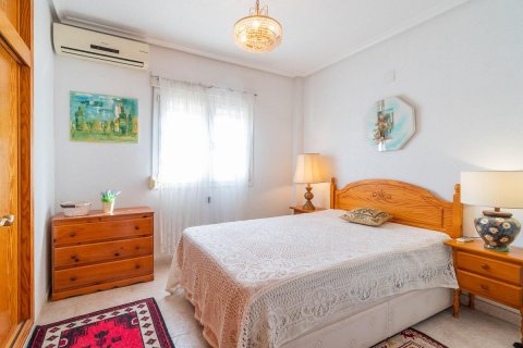 Huoneisto myytävänä Playa Flamenca II, Alicante, Espanja, 3 makuuhuonetta, 122 m2 No. 125246 - kuva 19