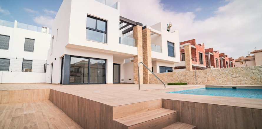 Villa Punta Prima, Alicante, Spain 4 bedrooms, 121 sq.m. No. 125250