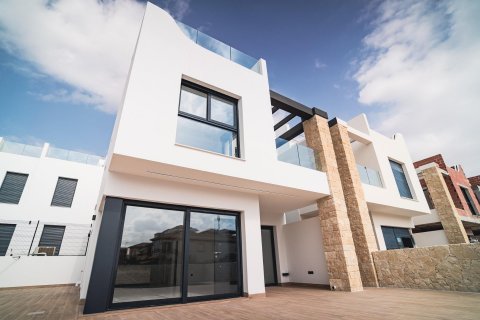 Villa for sale Punta Prima, Alicante, Spain 4 bedrooms, 121 sq.m. No. 125250 - photo 3