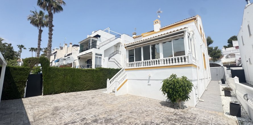 Villa Villamartin, Alicante, Espagne 3 chambres, 100 m2 No. 125665