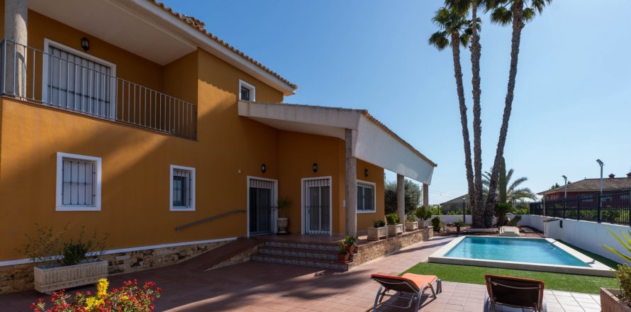 Finca Orihuela, Alicante, Espanja 5 makuuhuonetta, 495 m2 No. 125668