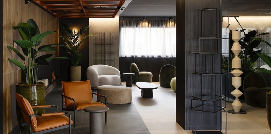 Liikekiinteistö L'Eixample, Barcelona, Espanja 7 makuuhuonetta, 286 m2 No. 130331