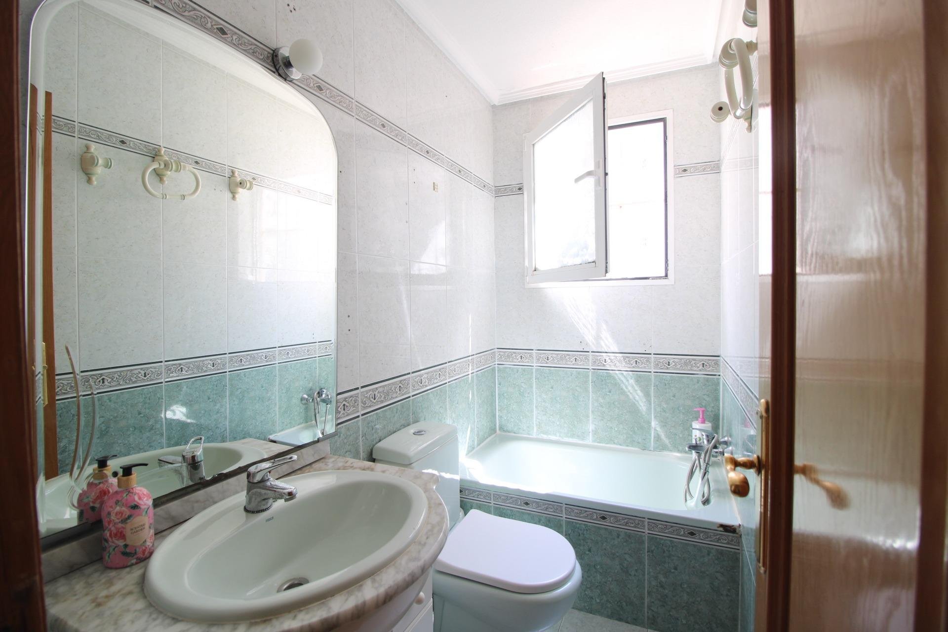Квартира в Торревьеха, Аликанте, Испания 3 спальни, 138м2 №131581