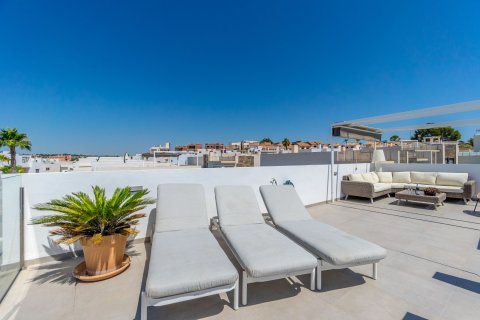 Huvila myytävänä Villamartin, Alicante, Espanja, 3 makuuhuonetta, 199 m2 No. 131582 - kuva 27