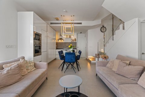 Huvila myytävänä Villamartin, Alicante, Espanja, 3 makuuhuonetta, 199 m2 No. 131582 - kuva 2