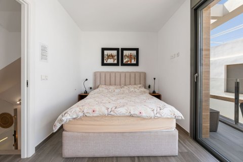 Huvila myytävänä Villamartin, Alicante, Espanja, 3 makuuhuonetta, 199 m2 No. 131582 - kuva 12