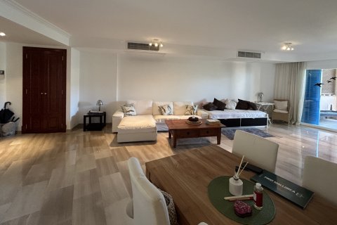 Huoneisto vuokrattavana Illetes (Ses), Mallorca, Espanja, 2 makuuhuonetta, 135 m2 No. 128245 - kuva 3