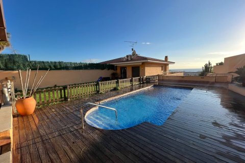 Talo myytävänä Calella, Barcelona, Espanja, 4 makuuhuonetta, 283 m2 No. 130447 - kuva 30