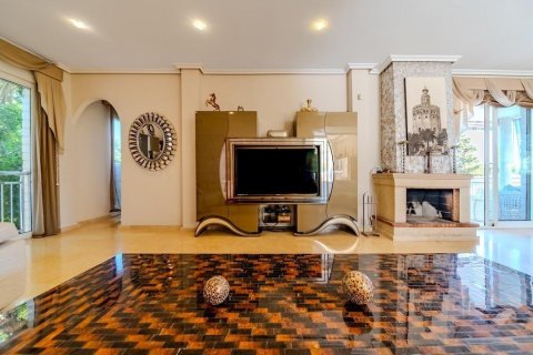 Villa for sale Torrevieja, Alicante, Spain 5 bedrooms, 438 sq.m. No. 127230 - photo 8