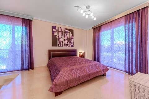 Villa for sale Torrevieja, Alicante, Spain 5 bedrooms, 438 sq.m. No. 127230 - photo 29