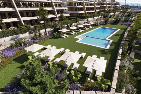 Продажа квартиры в Бенидорм, Аликанте, Испания 3 спальни, 103м2 №122626 - фото 1