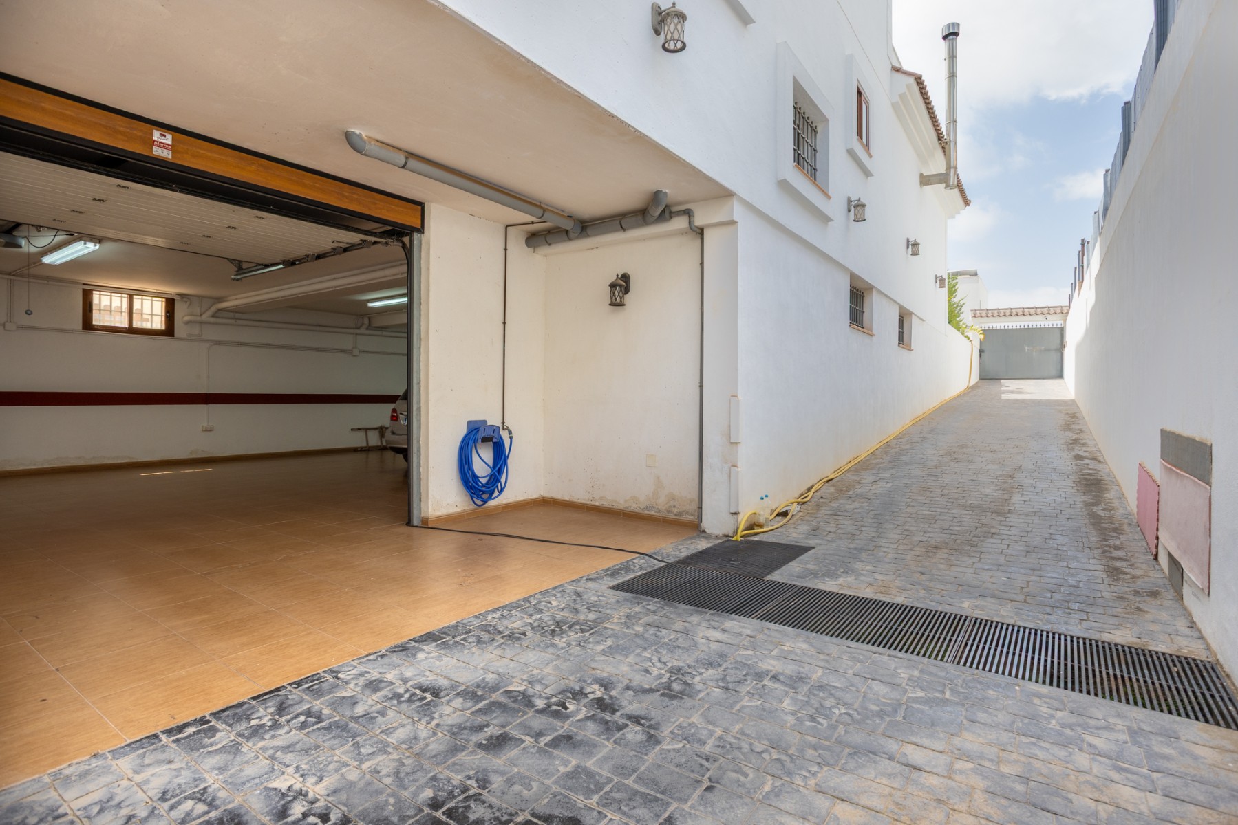 Huvila Los Montesinos, Alicante, Espanja 4 makuuhuonetta, 417 m2 No. 129349