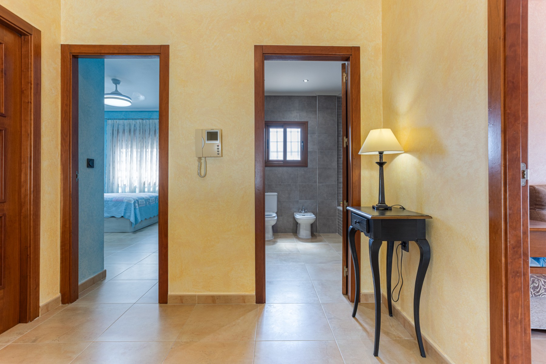 Huvila Los Montesinos, Alicante, Espanja 4 makuuhuonetta, 417 m2 No. 129349