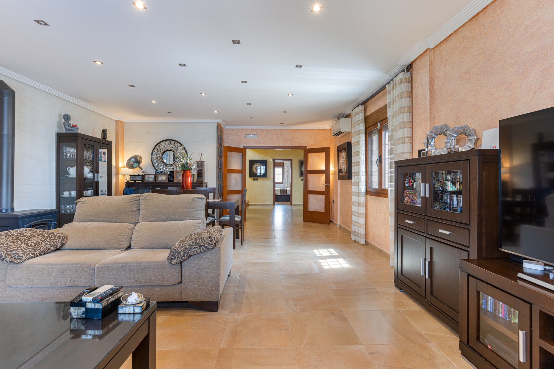 Huvila Los Montesinos, Alicante, Espanja 4 makuuhuonetta, 417 m2 No. 129349
