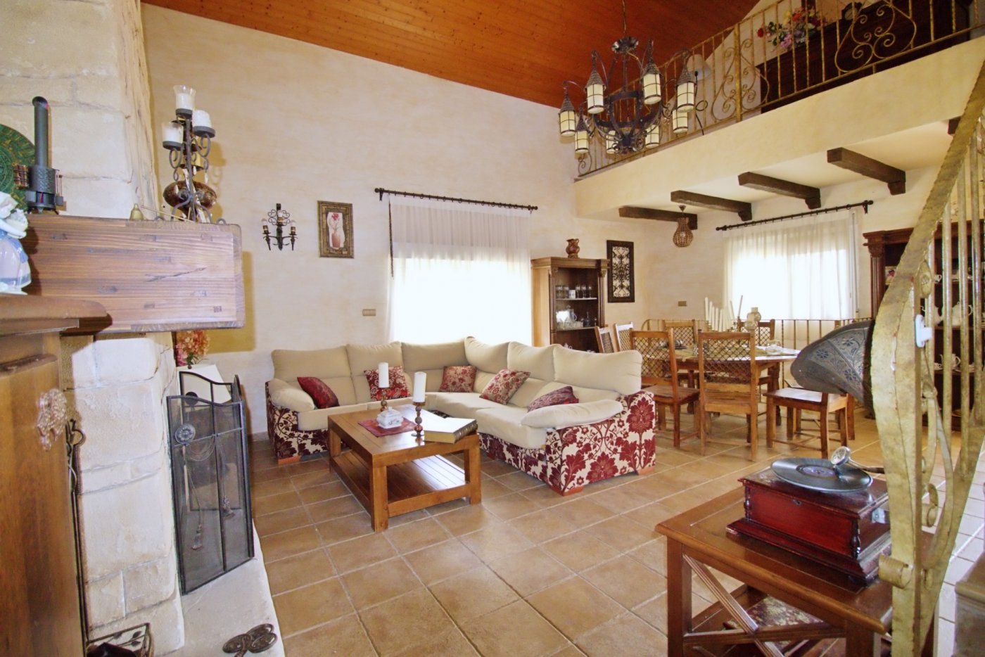 Huvila Elche, Alicante, Espanja 5 makuuhuonetta, 509 m2 No. 129352