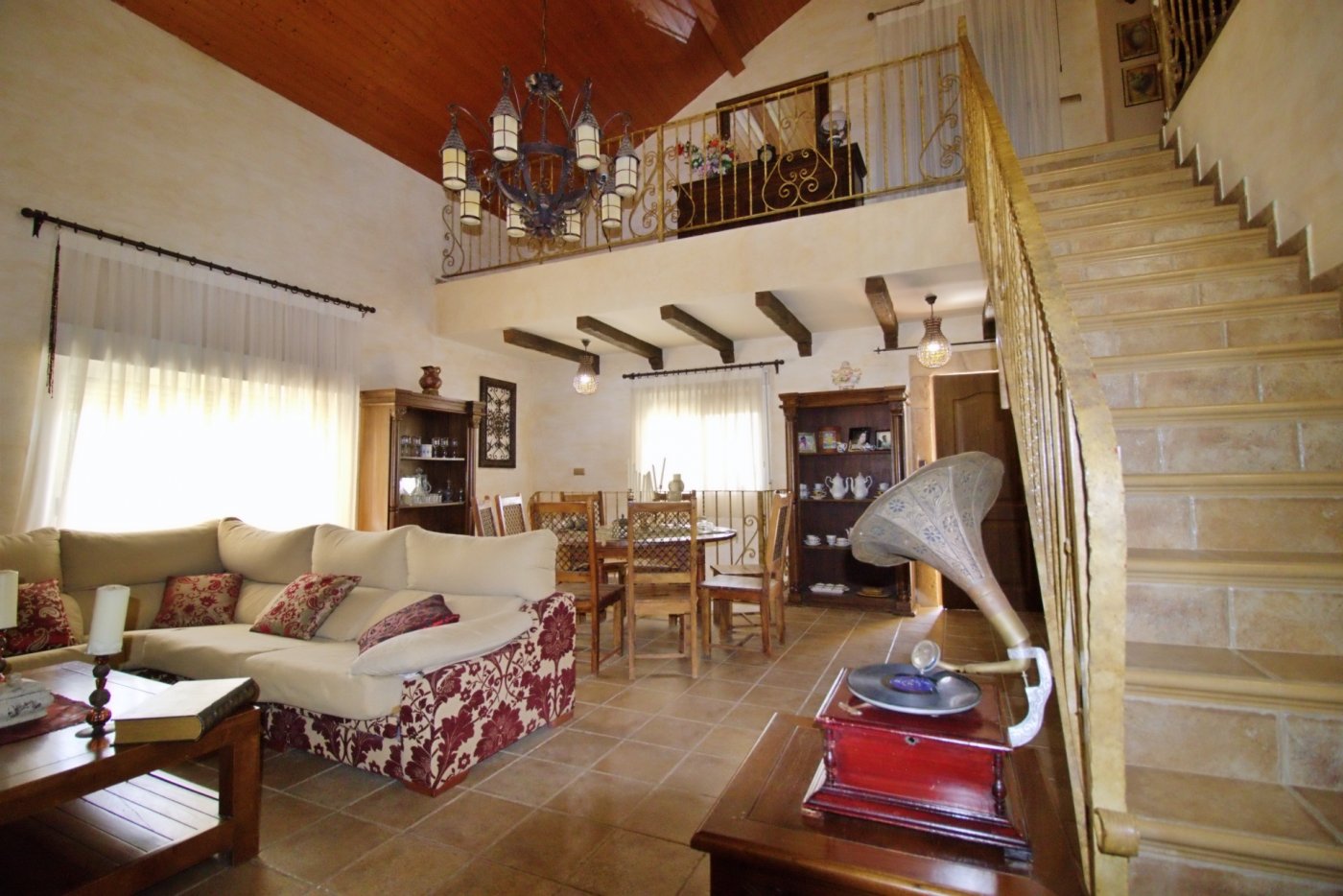 Huvila Elche, Alicante, Espanja 5 makuuhuonetta, 509 m2 No. 129352