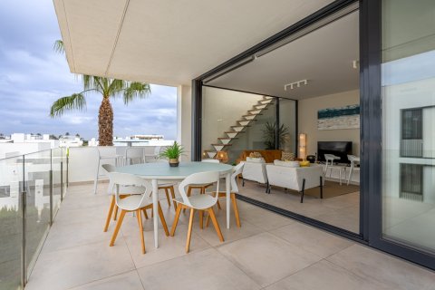 Huoneisto myytävänä Mar De Cristal, Murcia, Espanja, 3 makuuhuonetta, 113 m2 No. 129380 - kuva 3