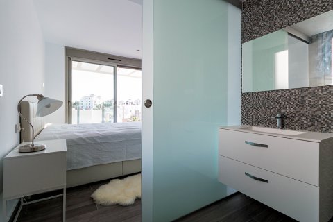 Продажа квартиры в Аликанте, Испания 2 спальни, 93м2 №123276 - фото 18
