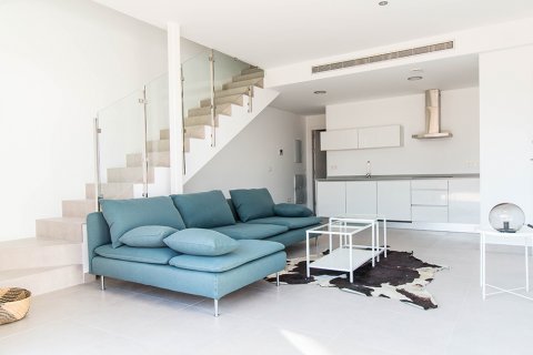 Продажа квартиры в Аликанте, Испания 2 спальни, 93м2 №123276 - фото 12
