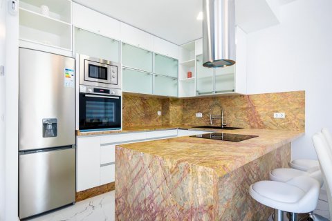 Продажа квартиры в Аликанте, Испания 2 спальни, 93м2 №123276 - фото 28