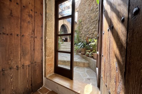 Townhouse for rent Pollenca, Mallorca, Spain 3 bedrooms, 344 sq.m. No. 128235 - photo 3
