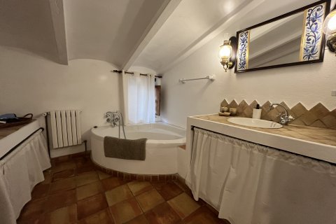 Townhouse for rent Pollenca, Mallorca, Spain 3 bedrooms, 344 sq.m. No. 128235 - photo 19