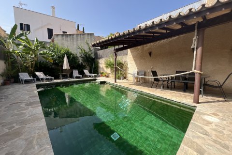 Townhouse for rent Pollenca, Mallorca, Spain 3 bedrooms, 344 sq.m. No. 128235 - photo 1