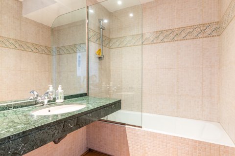 Huvila myytävänä Villafranca Del Castillo, Madrid, Espanja, 5 makuuhuonetta, 846.3 m2 No. 121973 - kuva 25