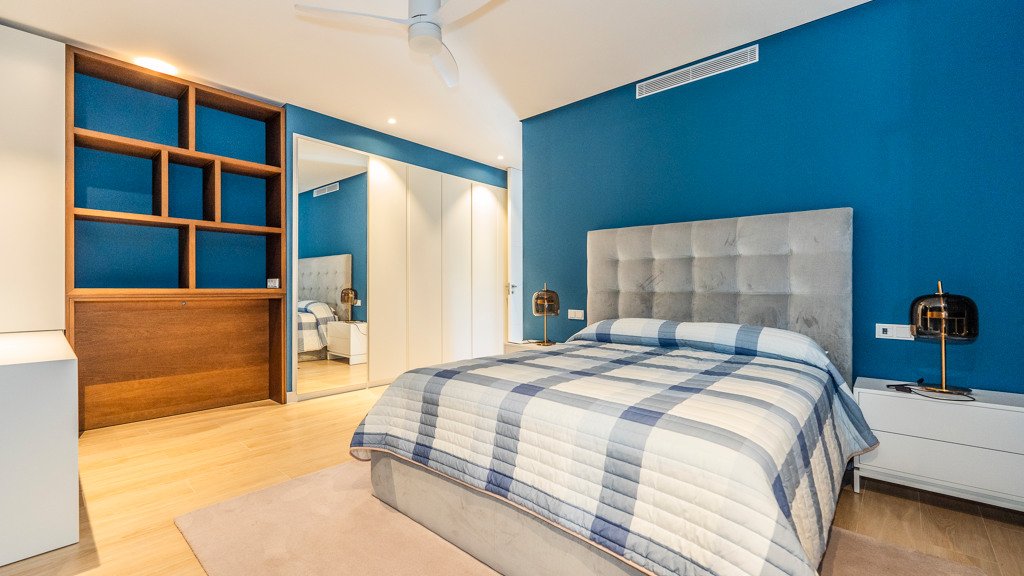 Villa a Madrid, Spagna 8 camere da letto, 658 mq. N° 121971