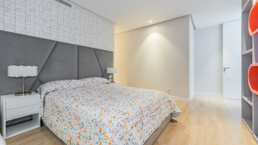 Villa a Madrid, Spagna 8 camere da letto, 658 mq. N° 121971