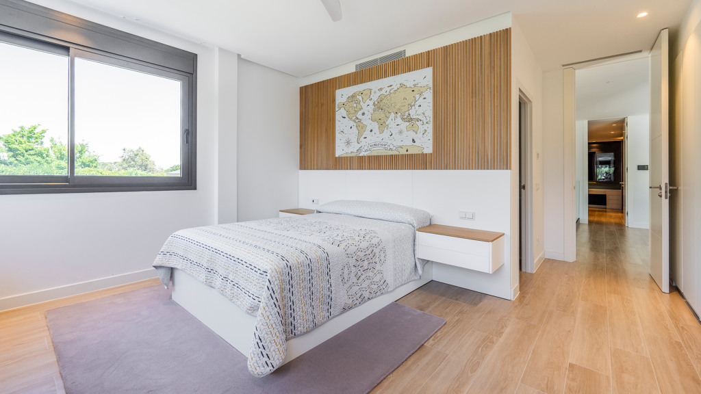 Villa a Madrid, Spagna 8 camere da letto, 658 mq. N° 121971