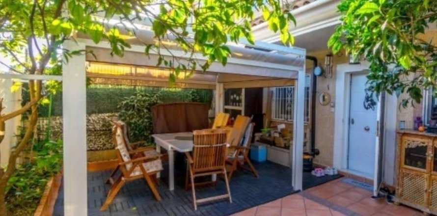 Townhouse Torrevieja, Alicante, Spain 3 bedrooms, 111 sq.m. No. 131604